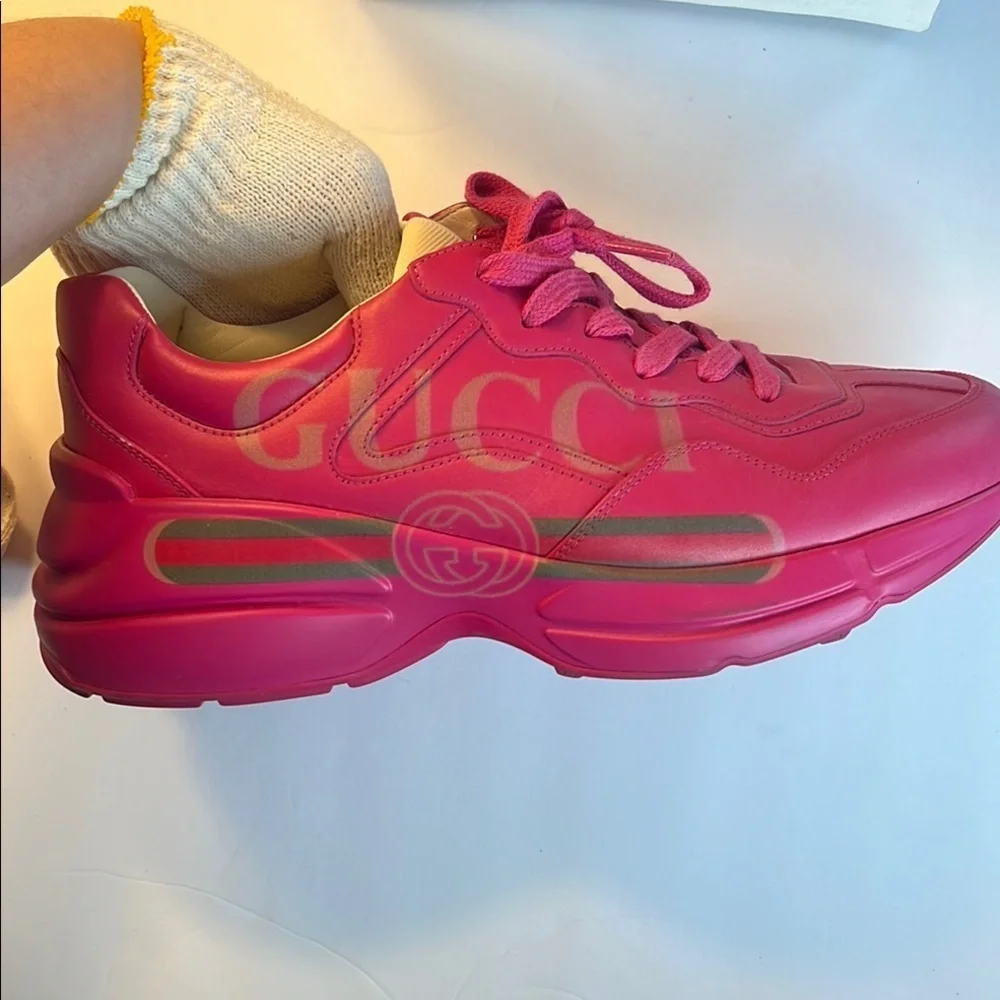 EUC 💓 Gucci Women’s Pink Sneakers – Size 40.5 (US 10.5) with Box